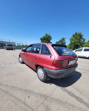 Opel Astra cena 3800 przebieg: 102400, rok produkcji 1999 z Warszawa małe 137